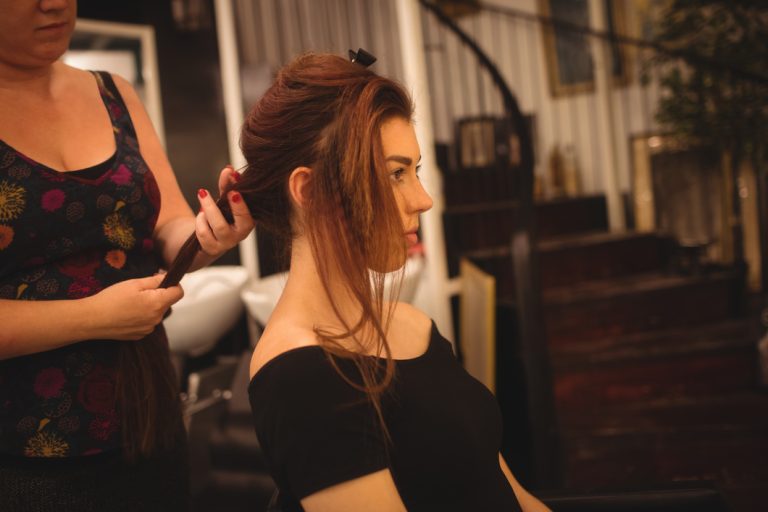 The Best Low-Maintenance Summer Hairstyles for Busy Days